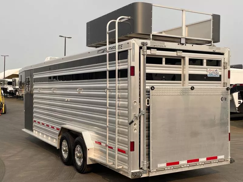 used Horse Trailers Featherlite  for sale, in Walla Walla, WA Thumbnail 13