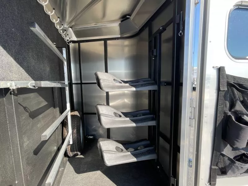 used Horse Trailers Logan Coach  for sale, in Walla Walla, WA Thumbnail 22