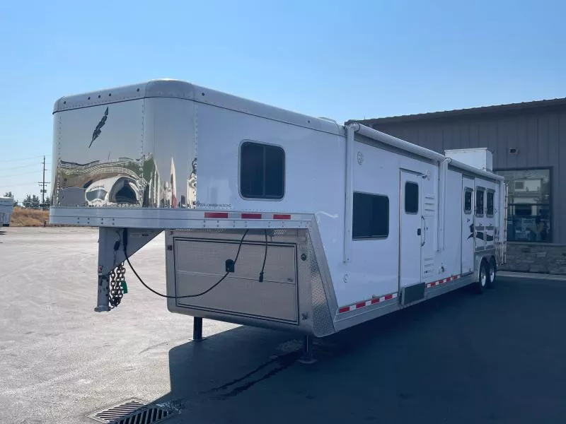 used Horse Trailers Featherlite  for sale, in Walla Walla, WA Thumbnail 2