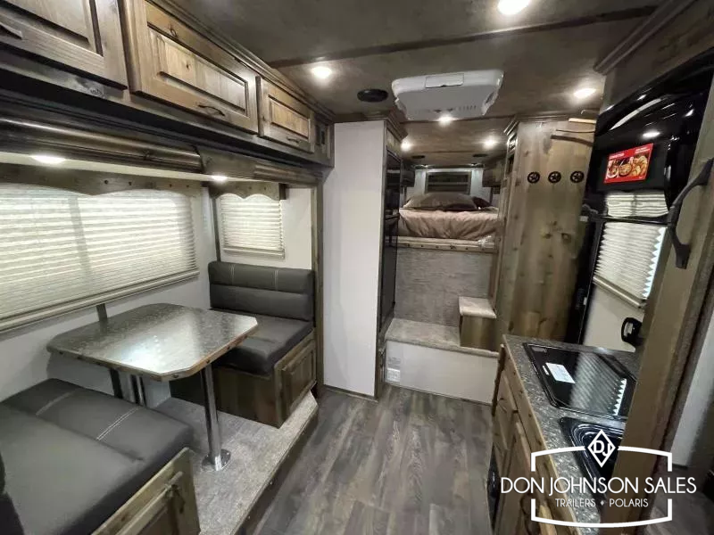 2026 Trails West Classic 12x12 2H LQ GN w/ Side Tack