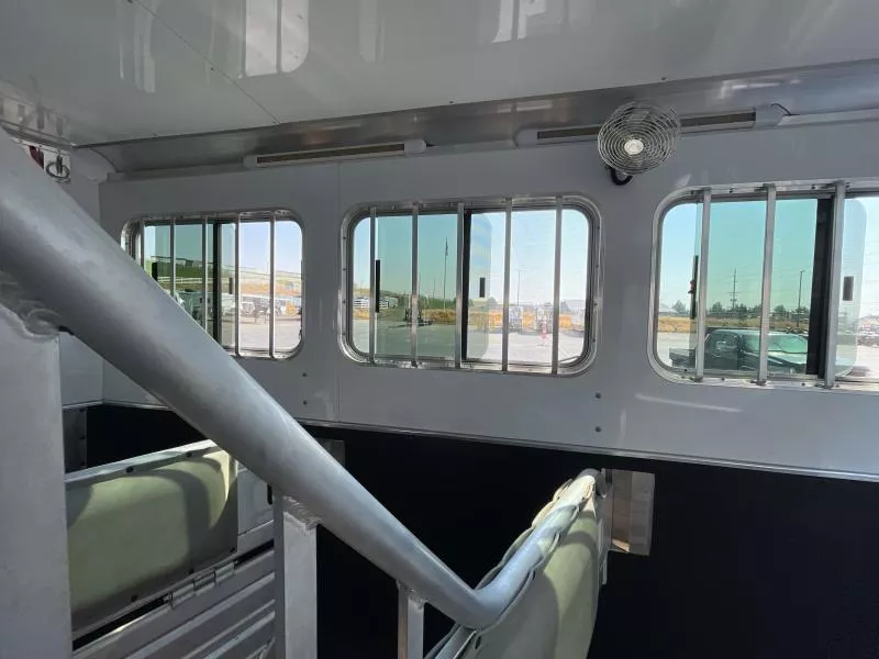 used Horse Trailers Featherlite  for sale, in Walla Walla, WA Thumbnail 47