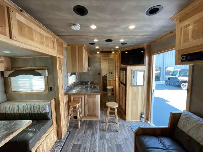 used Horse Trailers Featherlite  for sale, in Walla Walla, WA Thumbnail 15