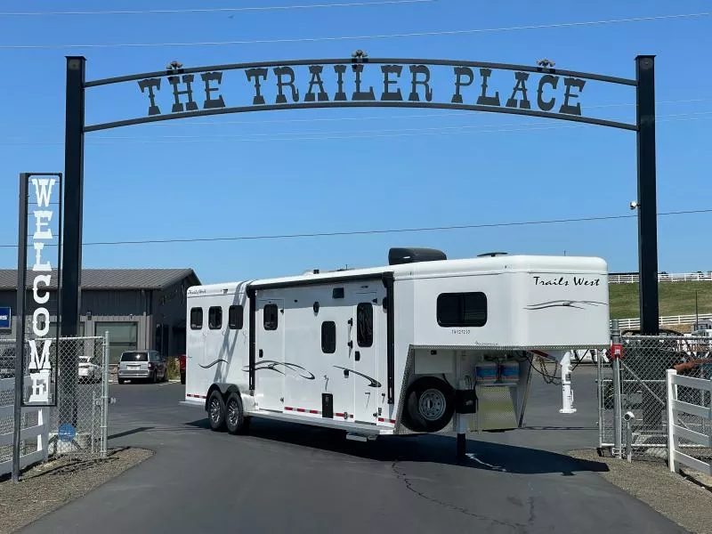 2026 Trails West Classic 3H 12x12 LQ SO GN w/Side Tack