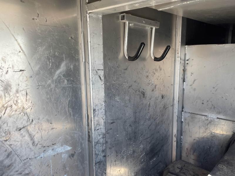 used Horse Trailers SilverLite Trailers  for sale, in Walla Walla, WA Thumbnail 9