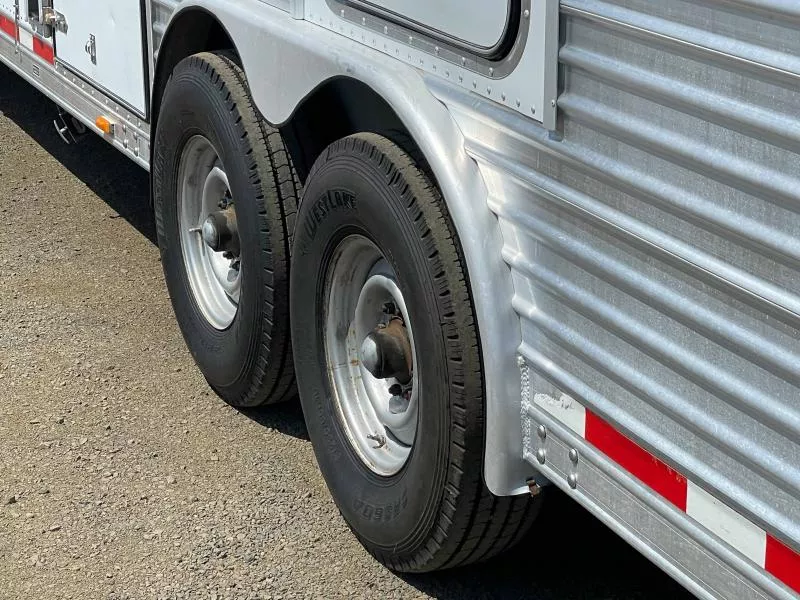 used Horse Trailers Featherlite  for sale, in Walla Walla, WA Thumbnail 10