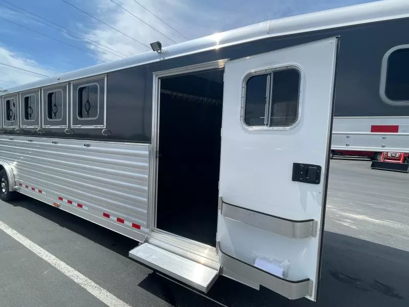 used Horse Trailers 4-Star Trailers  for sale, in Walla Walla, WA Thumbnail 26