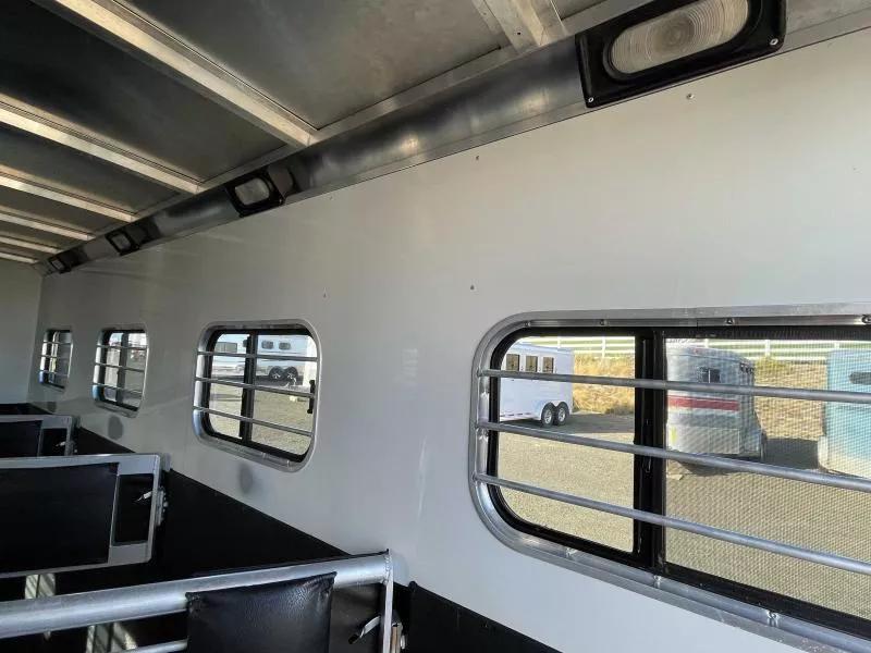 used Horse Trailers Sundowner Trailers  for sale, in Walla Walla, WA Thumbnail 28