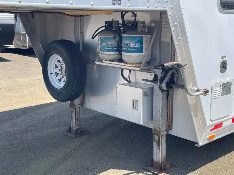 used Horse Trailers Featherlite  for sale, in Walla Walla, WA Thumbnail 4