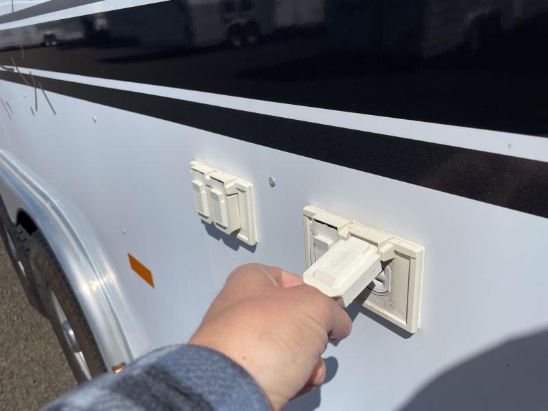 used Horse Trailers Sundowner Trailers  for sale, in Walla Walla, WA Thumbnail 36