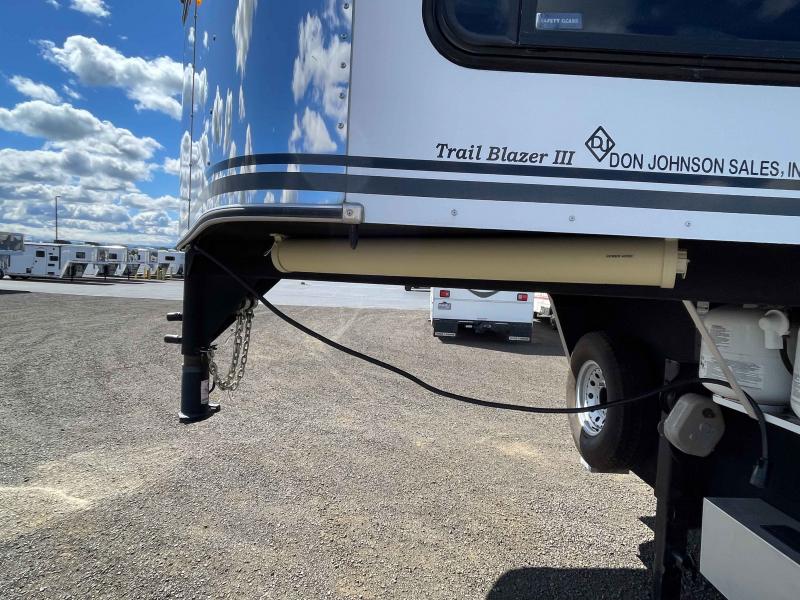 used Horse Trailers Sundowner Trailers  for sale, in Walla Walla, WA Thumbnail 8