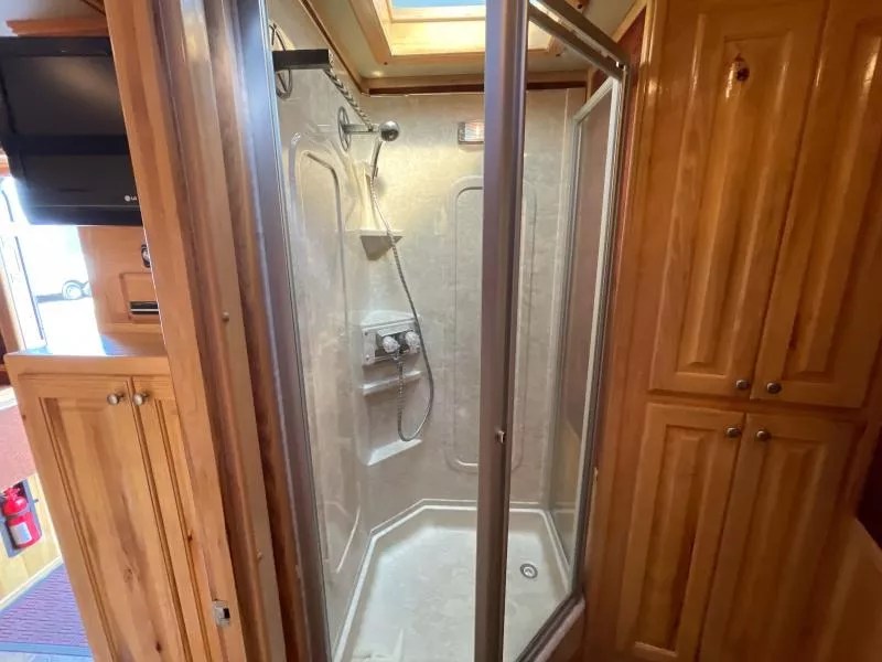 used Horse Trailers Platinum Coach  for sale, in Walla Walla, WA Thumbnail 36