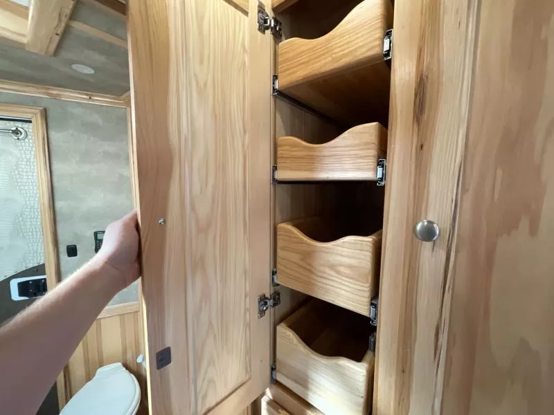 used Horse Trailers Featherlite  for sale, in Walla Walla, WA Thumbnail 21