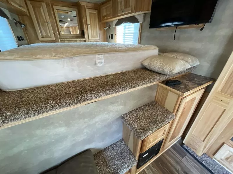 used Horse Trailers Featherlite  for sale, in Walla Walla, WA Thumbnail 13