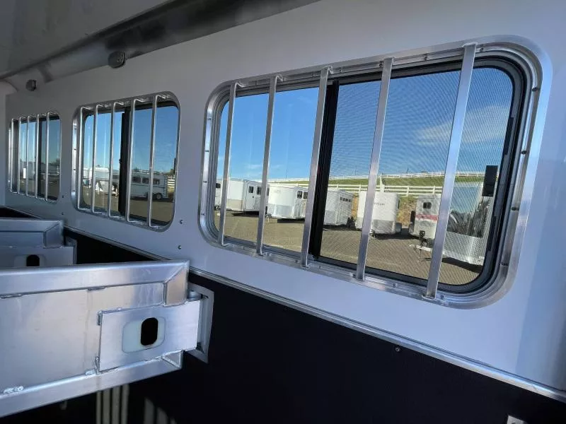 used Horse Trailers Featherlite  for sale, in Walla Walla, WA Thumbnail 10