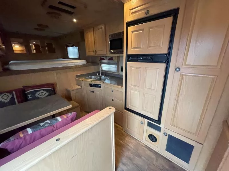 used Horse Trailers Featherlite  for sale, in Walla Walla, WA Thumbnail 11