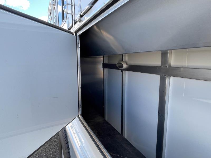 used Horse Trailers Sundowner Trailers  for sale, in Walla Walla, WA Thumbnail 13