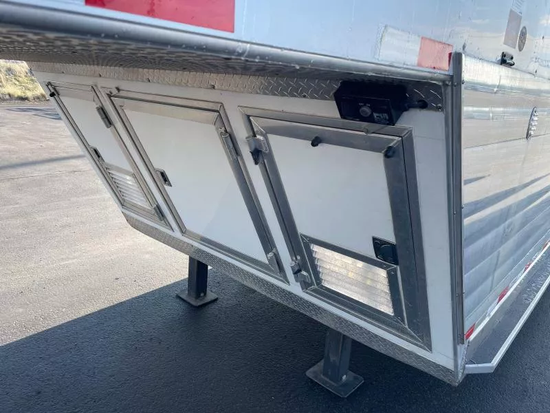 used Horse Trailers Integrity Trailers  for sale, in Walla Walla, WA Thumbnail 4