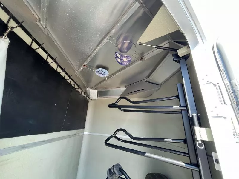 used Horse Trailers Logan Coach  for sale, in Walla Walla, WA Thumbnail 19