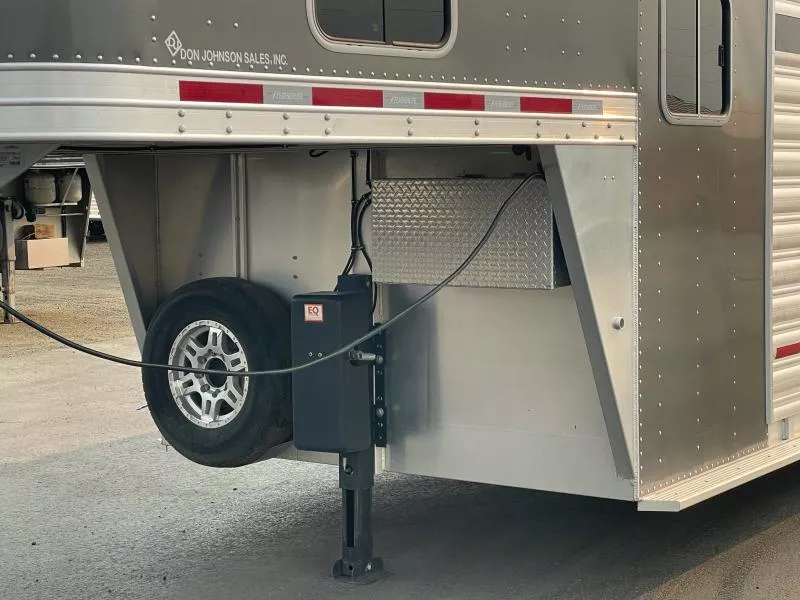 used Horse Trailers Featherlite  for sale, in Walla Walla, WA Thumbnail 4