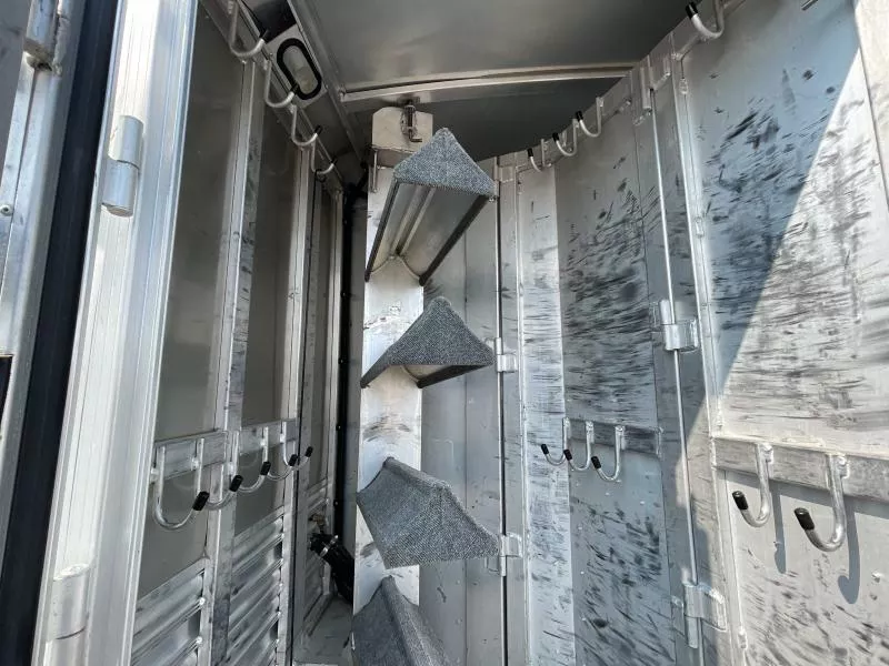 used Horse Trailers Platinum Coach  for sale, in Walla Walla, WA Thumbnail 15