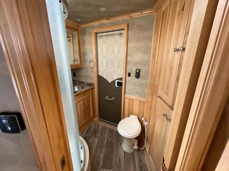 used Horse Trailers Featherlite  for sale, in Walla Walla, WA Thumbnail 23