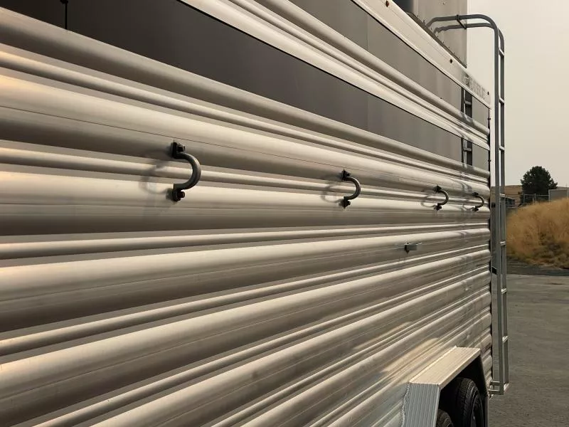 used Horse Trailers Featherlite  for sale, in Walla Walla, WA Thumbnail 8