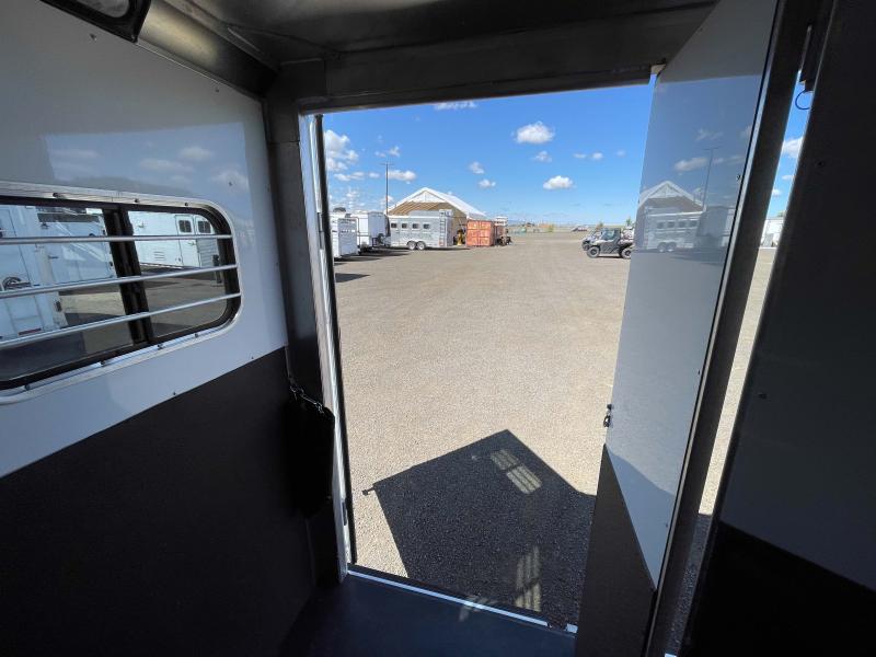 used Horse Trailers Sundowner Trailers  for sale, in Walla Walla, WA Thumbnail 32