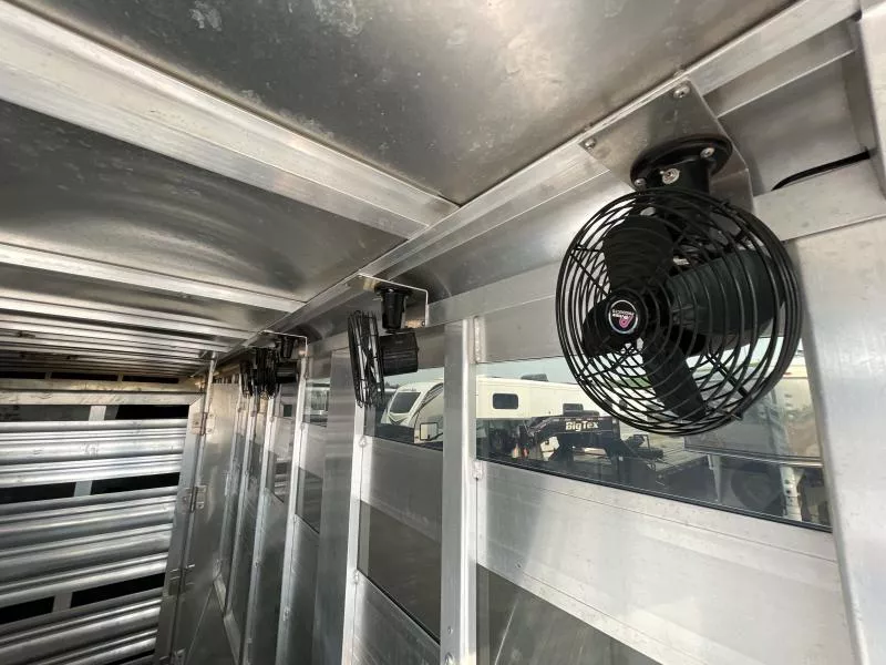 used Horse Trailers Featherlite  for sale, in Walla Walla, WA Thumbnail 22