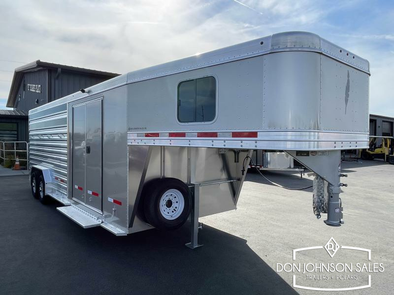 Featherlite 8413 20' 4H GN Horse Trailer w/Premier Tack