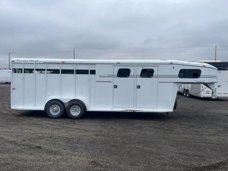 used Horse Trailers Trails West Manufacturing  for sale, in Walla Walla, WA Thumbnail 17