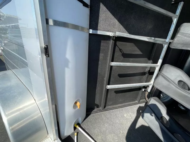 used Horse Trailers Logan Coach  for sale, in Walla Walla, WA Thumbnail 20