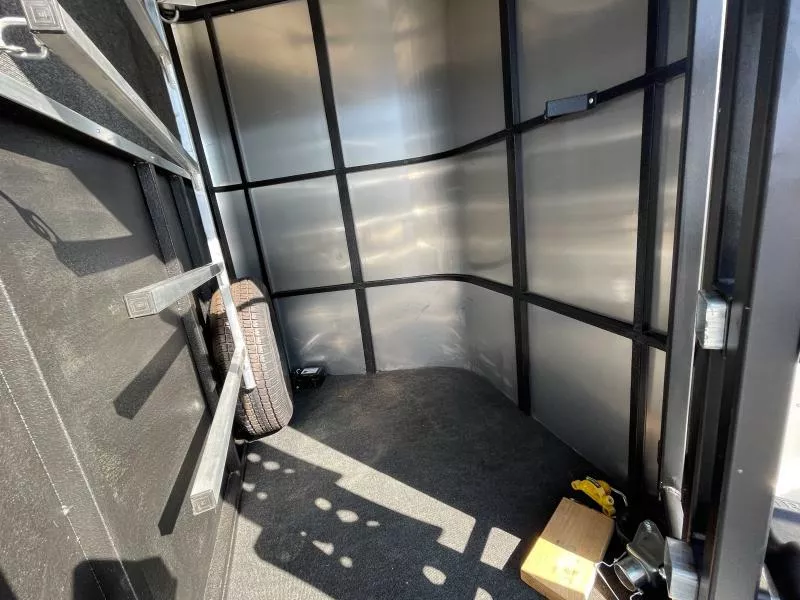 used Horse Trailers Logan Coach  for sale, in Walla Walla, WA Thumbnail 25