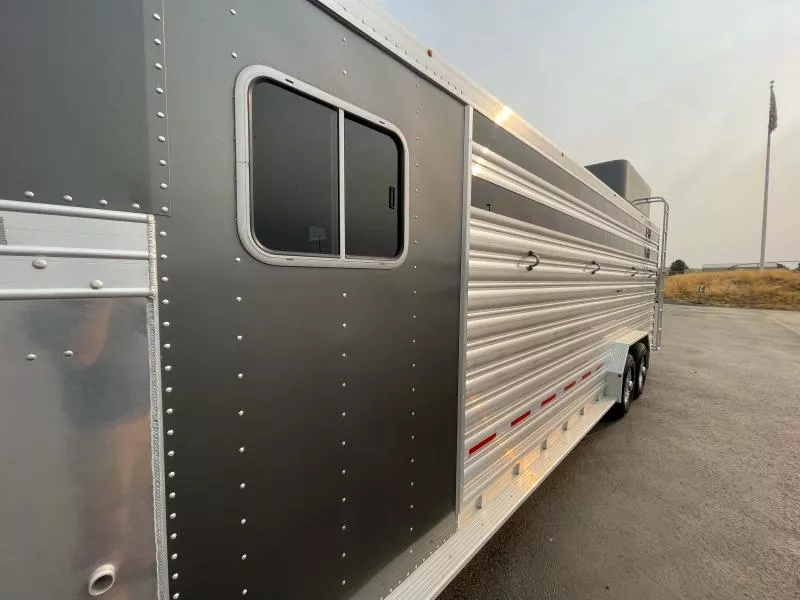 used Horse Trailers Featherlite  for sale, in Walla Walla, WA Thumbnail 7