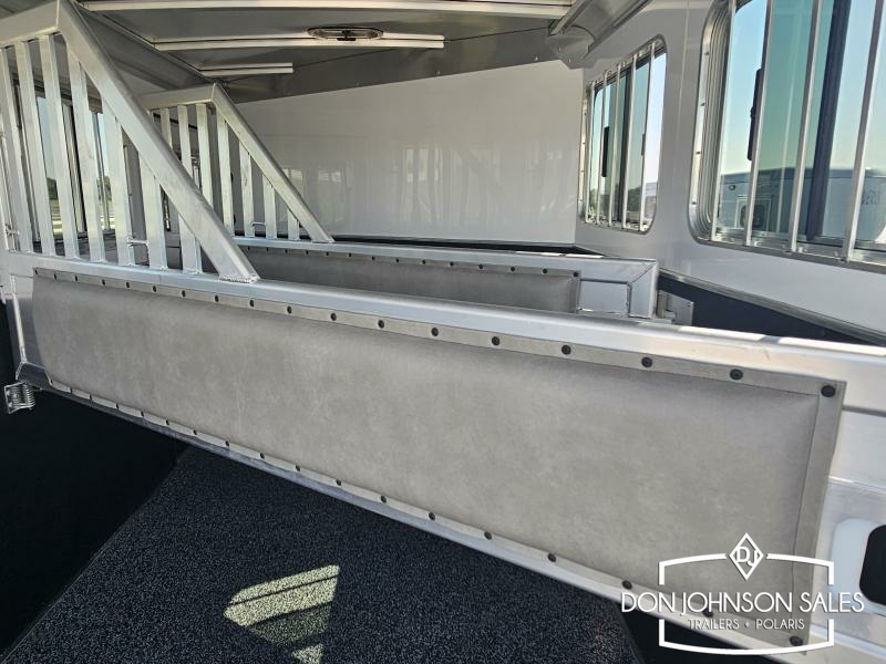 2024 Featherlite 9400 3H BP w/ Premier Tack