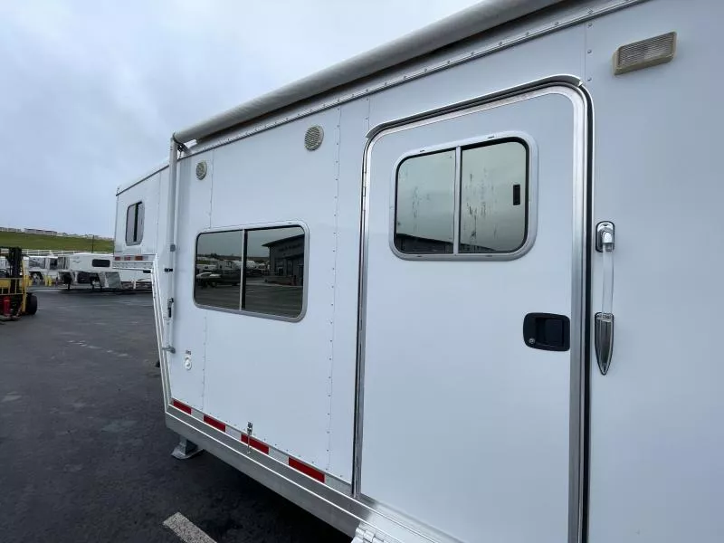 used Horse Trailers Featherlite  for sale, in Walla Walla, WA Thumbnail 7
