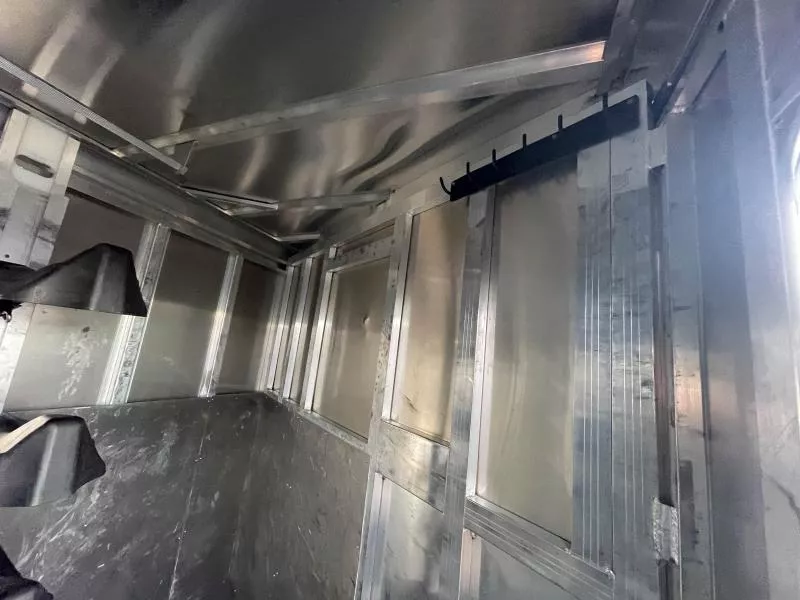 used Horse Trailers Featherlite  for sale, in Walla Walla, WA Thumbnail 8