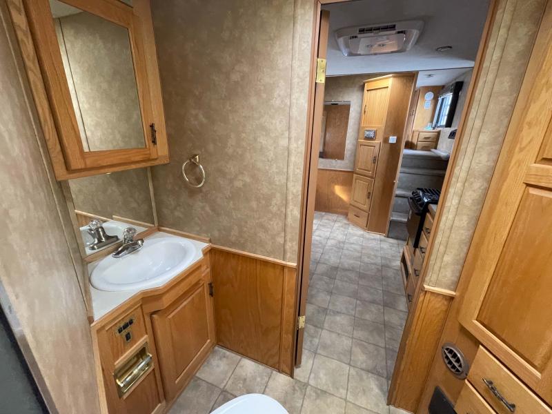 used Horse Trailers SilverLite Trailers  for sale, in Walla Walla, WA Thumbnail 34