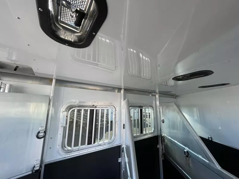 used Horse Trailers Featherlite  for sale, in Walla Walla, WA Thumbnail 12