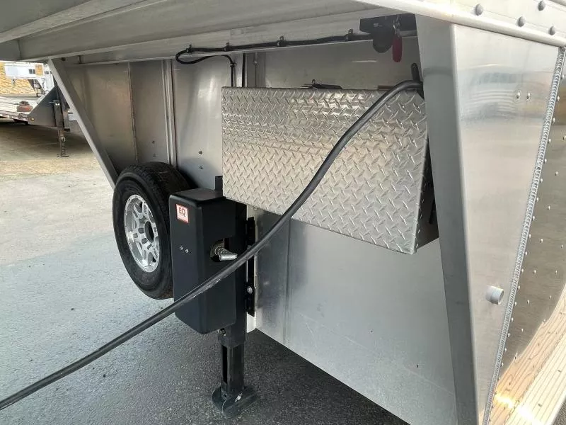 used Horse Trailers Featherlite  for sale, in Walla Walla, WA Thumbnail 5