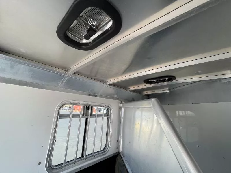 used Horse Trailers Logan Coach  for sale, in Walla Walla, WA Thumbnail 11