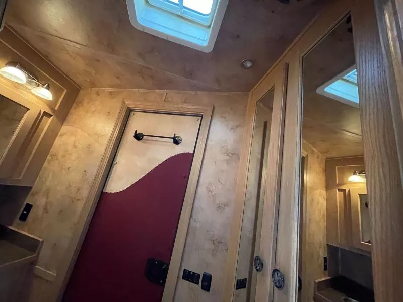 used Horse Trailers Featherlite  for sale, in Walla Walla, WA Thumbnail 19