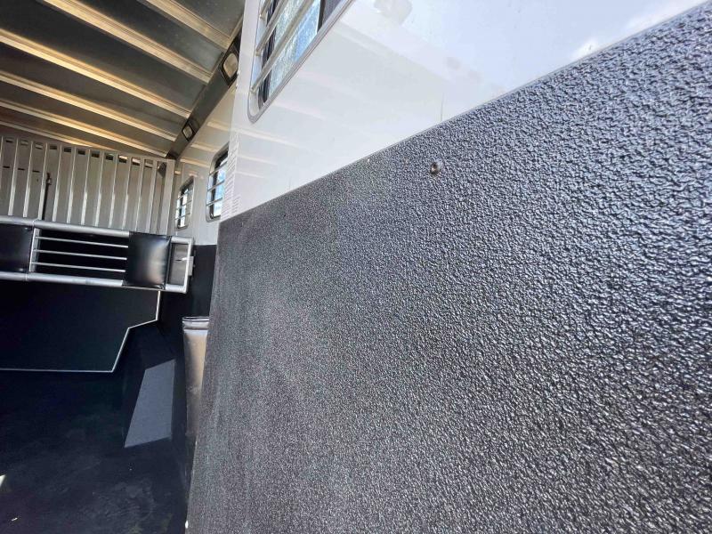 used Horse Trailers Sundowner Trailers  for sale, in Walla Walla, WA Thumbnail 33