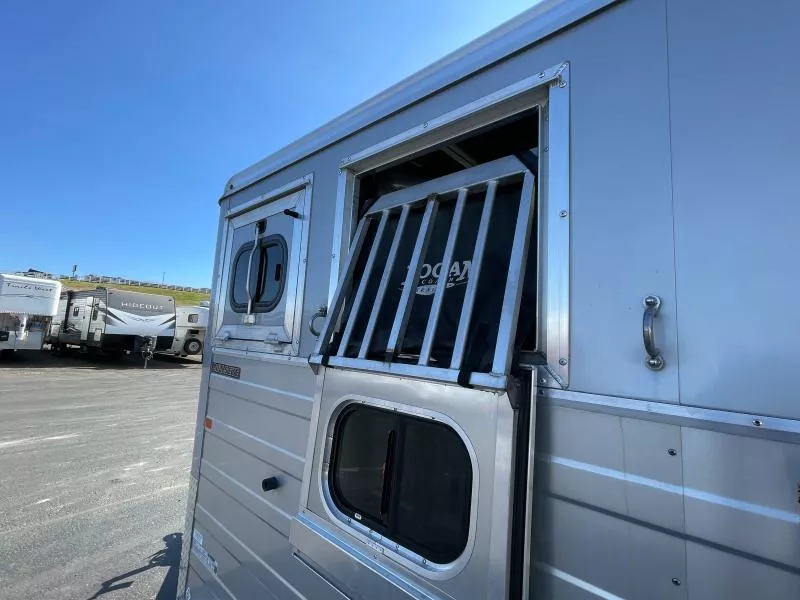used Horse Trailers Logan Coach  for sale, in Walla Walla, WA Thumbnail 6
