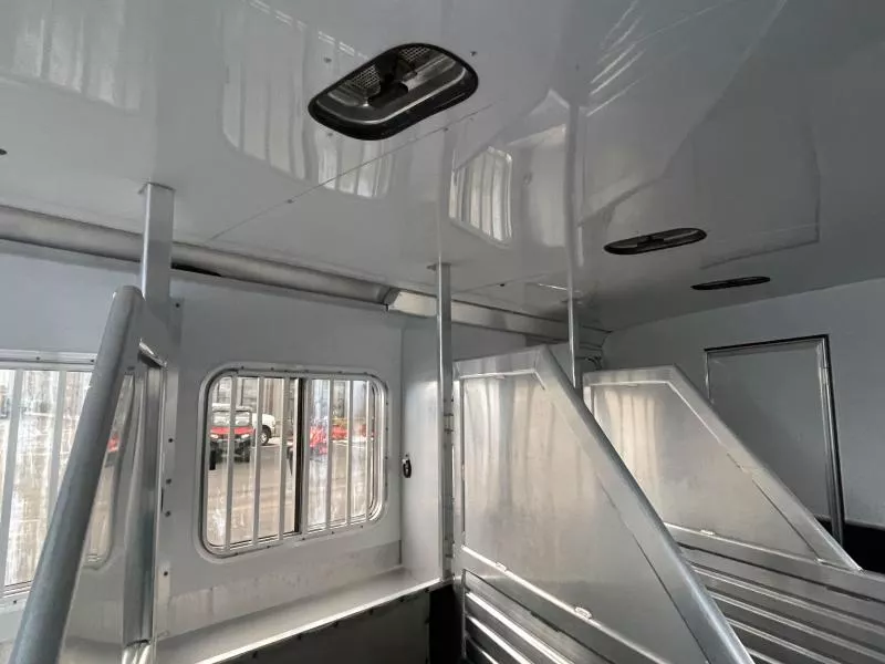 used Horse Trailers Featherlite  for sale, in Walla Walla, WA Thumbnail 38