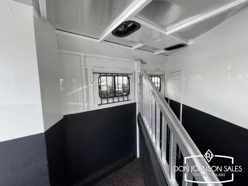 2026 Trails West Classic 12x12 2H LQ GN w/ Side Tack