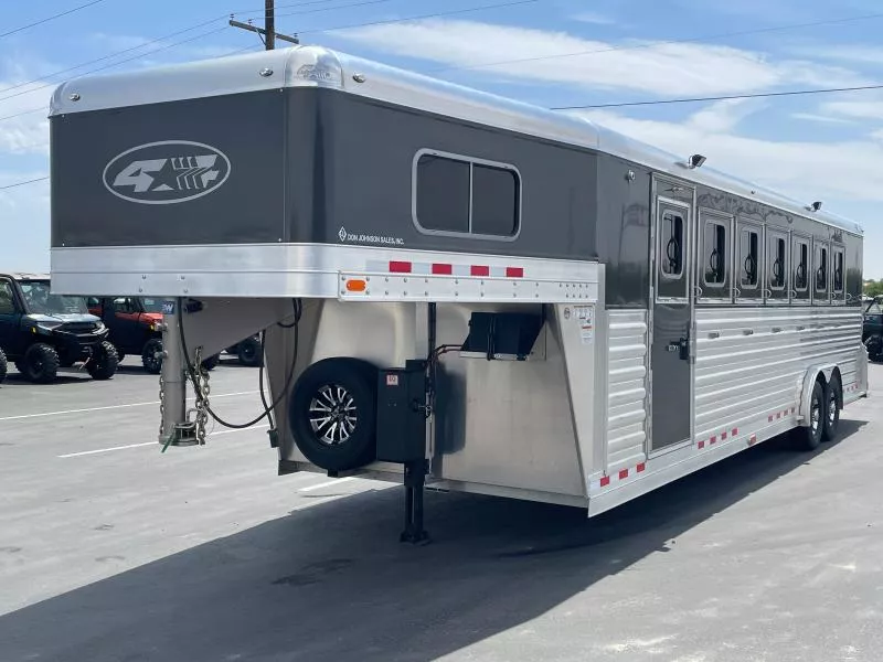 used Horse Trailers 4-Star Trailers  for sale, in Walla Walla, WA Thumbnail 3