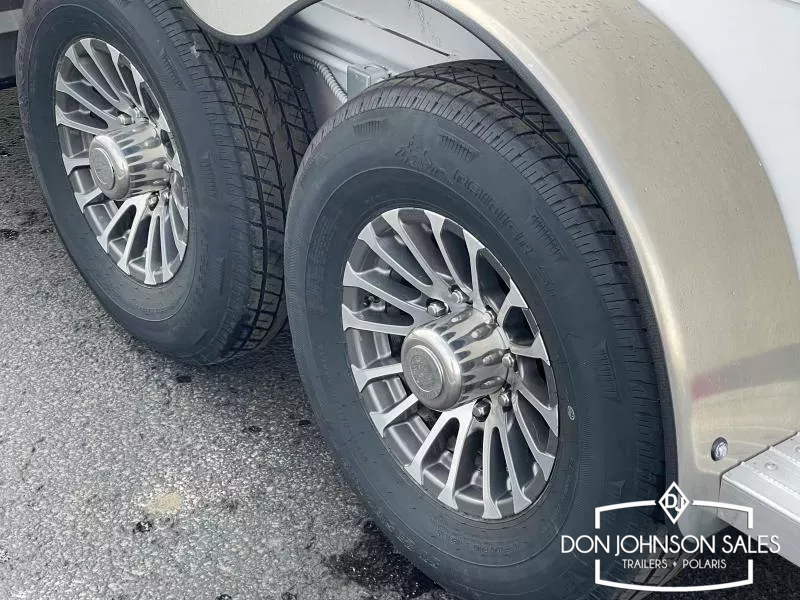 2026 Trails West Classic 12x12 2H LQ GN w/ Side Tack