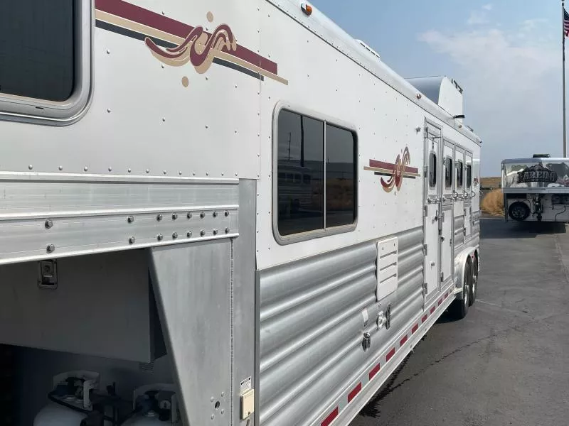 used Horse Trailers Platinum Coach  for sale, in Walla Walla, WA Thumbnail 5