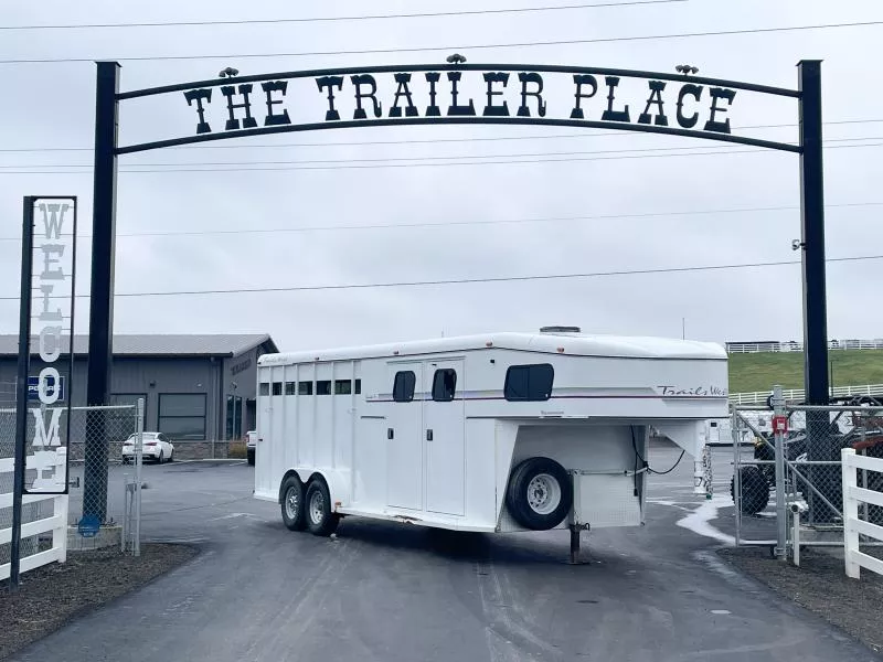 2000 Trails West Santa Fe 23' 4H GN Horse Trailer