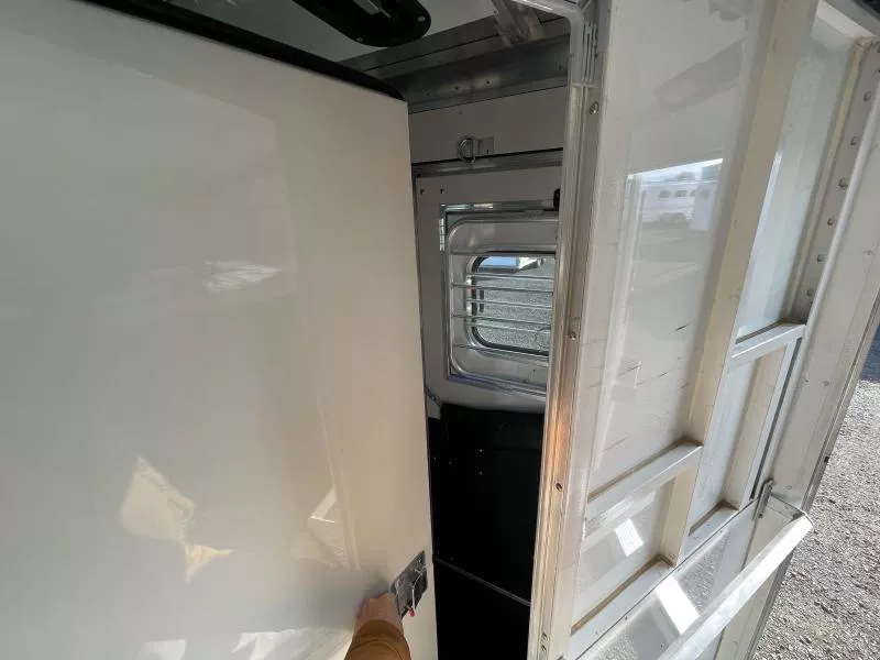 used Horse Trailers Sundowner Trailers  for sale, in Walla Walla, WA Thumbnail 16